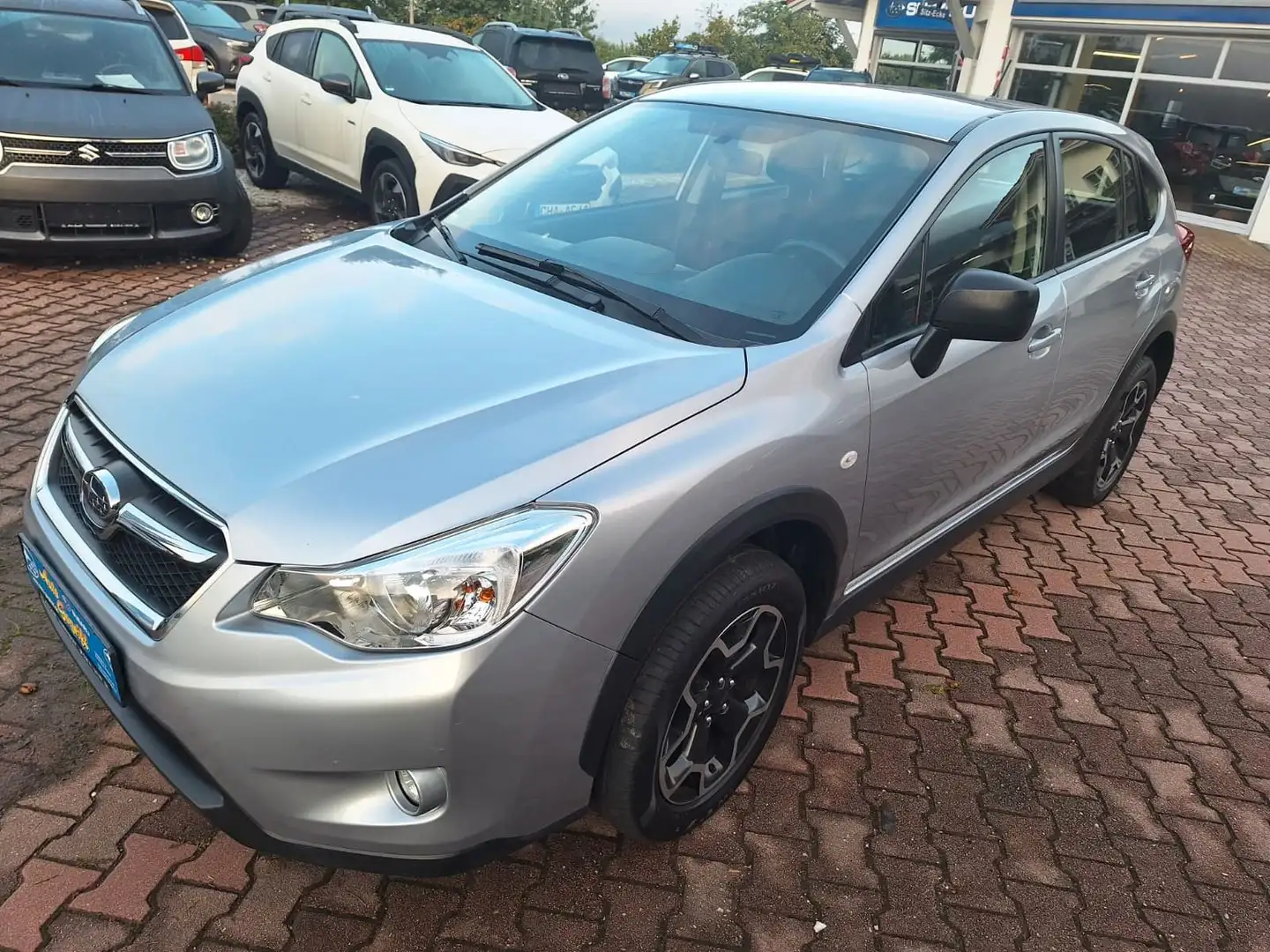 Subaru XV 1.6i Active 4WD, 1.HD Stříbrná - 1