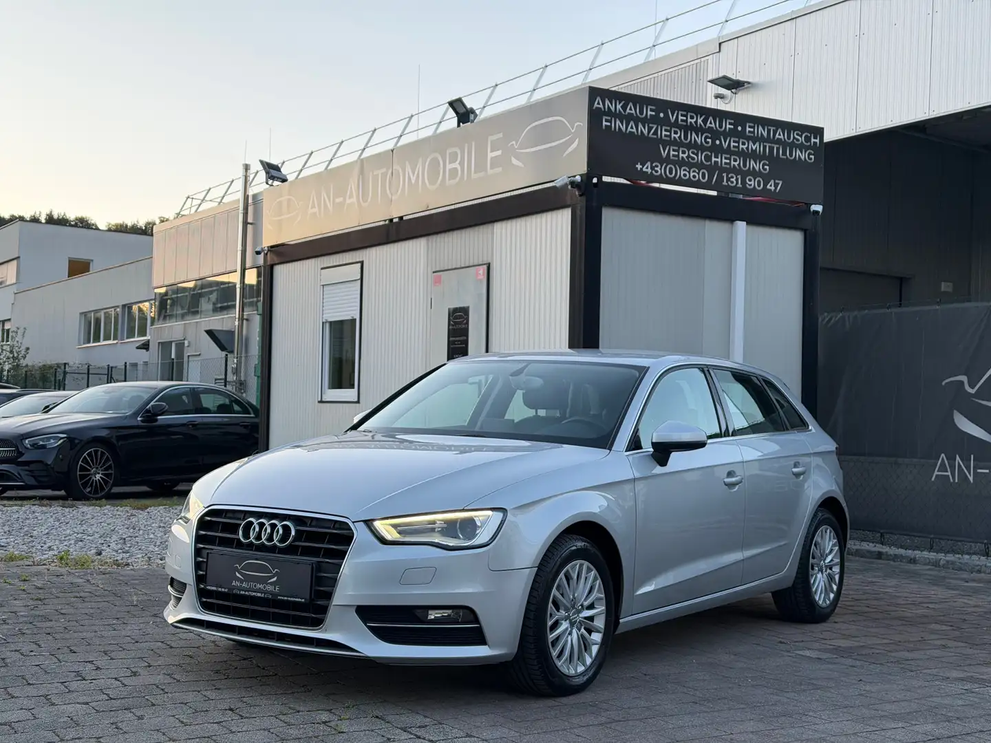 Audi A3 1,6 TDI Sportback Ambiente Finanzierung möglich Grau - 1