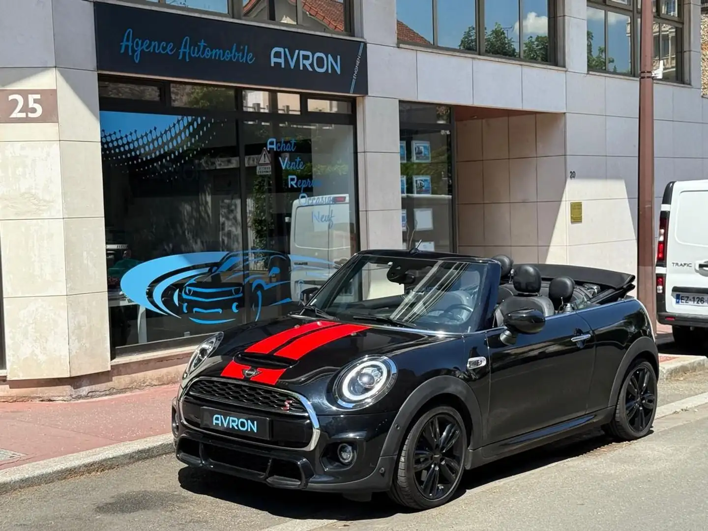 MINI One III (2) CABRIOLET 2.0 COOPER S 192 FINITION JCW BV Noir - 1