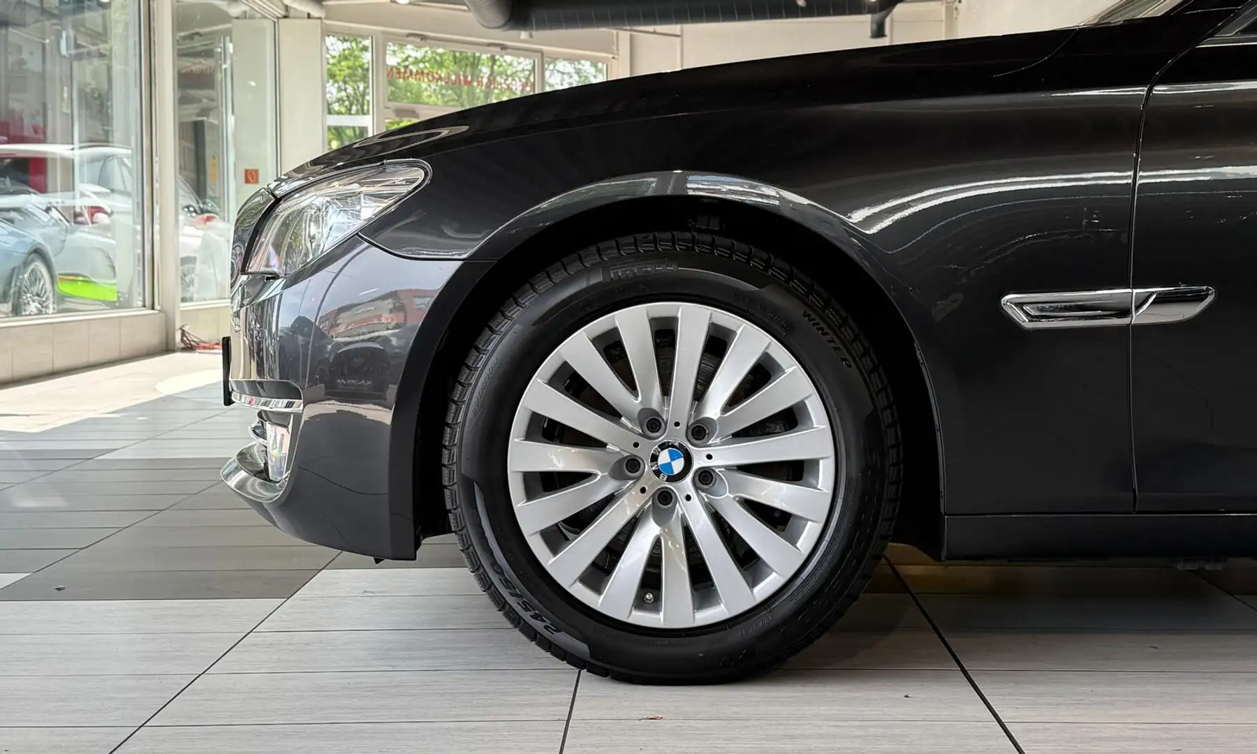 BMW 740 d*HuD*DrivingAssist+*Aktivlenkung*Soft*Keyl.* Gris - 2