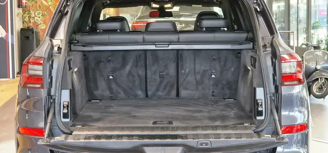 BMW X5 view 9