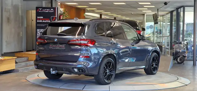 BMW X5 view 6
