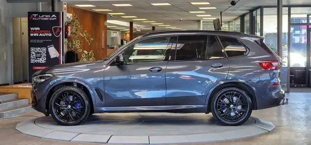 BMW X5 view 4