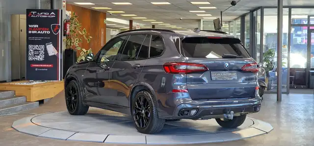 BMW X5 view 7