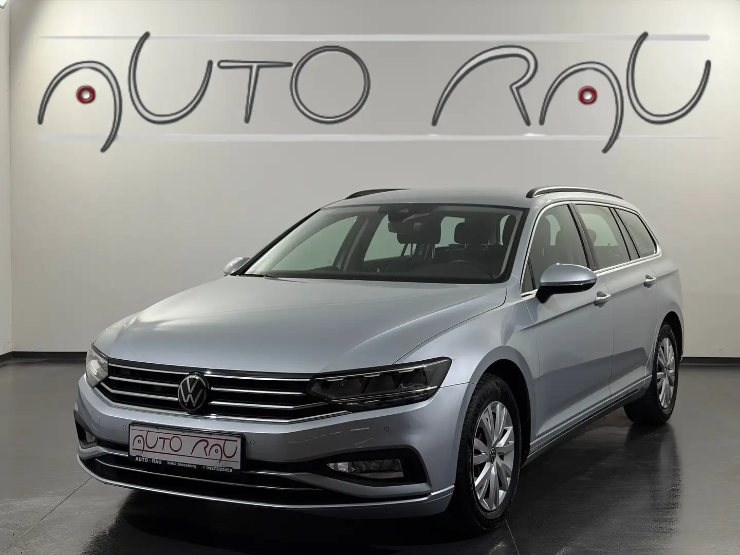 Volkswagen Passat Variant 2.0 TDI SCR Business *LED*AHK*ACC*NAVI* Silber - 1