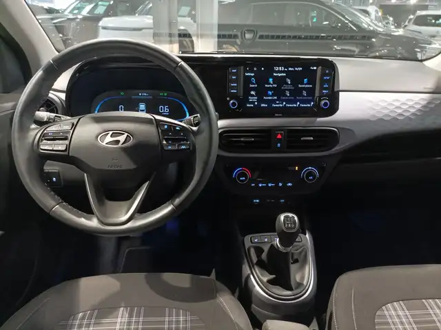 Hyundai I10 view 9