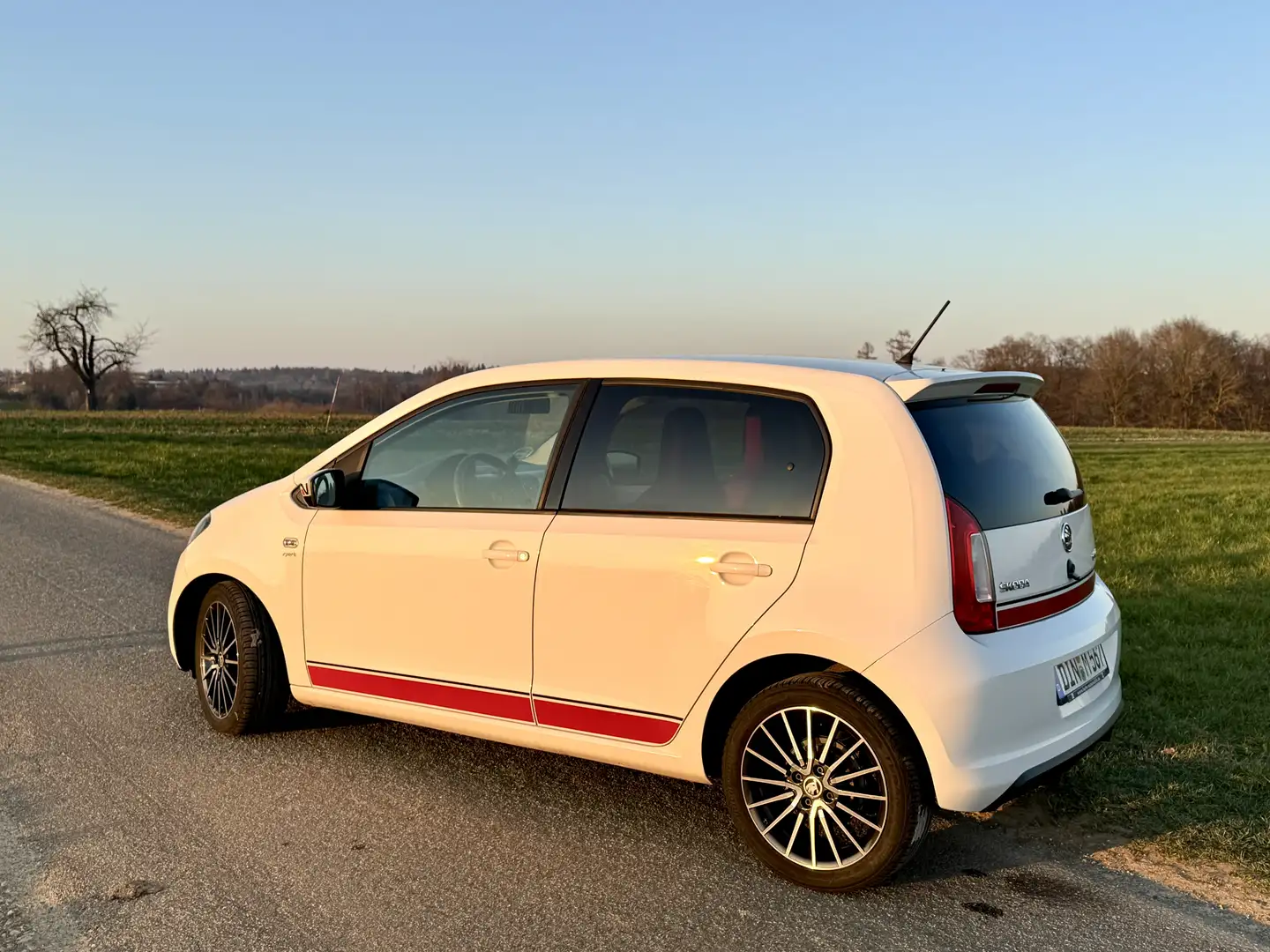 Skoda Citigo Sport Navi FSE SHZ Klima Alu - 2
