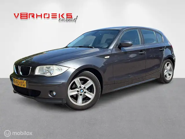 BMW 1 Series view 5