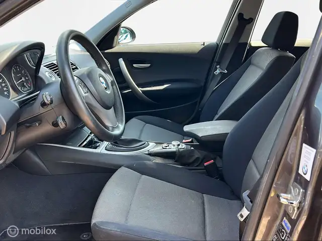 BMW 1 Series view 7