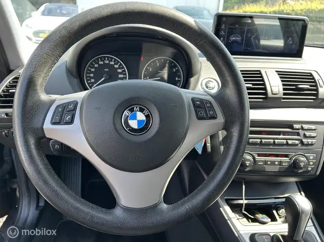 BMW 1 Series view 13