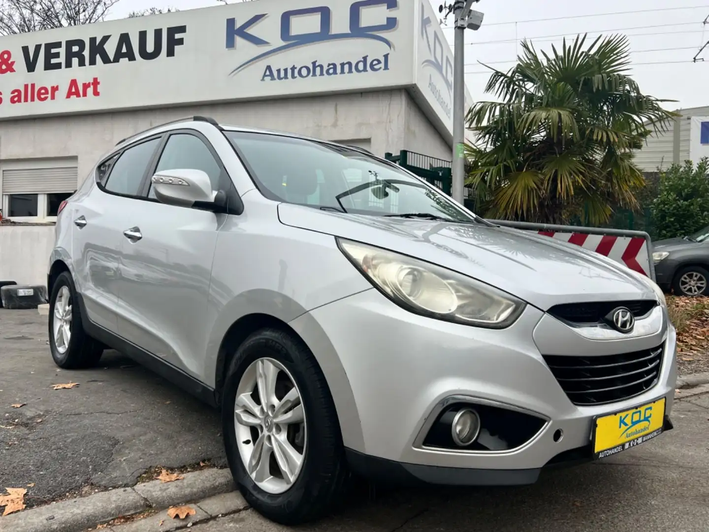 Hyundai iX35 Style 2.0 CRDI AWD / 1. Hand Silber - 1