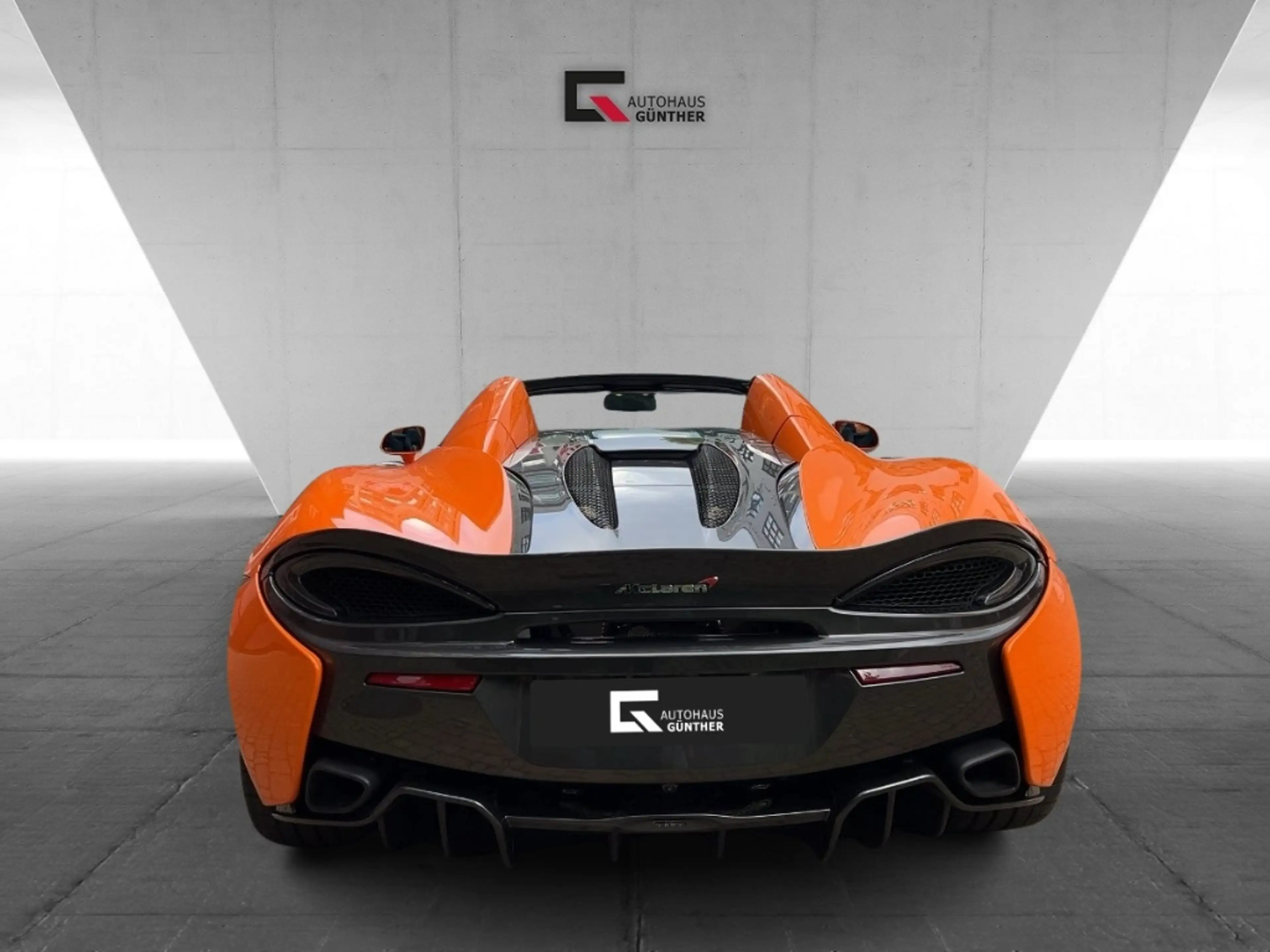 McLaren 570S Spider - wenig KM - top Zustand - foliert — photo 3