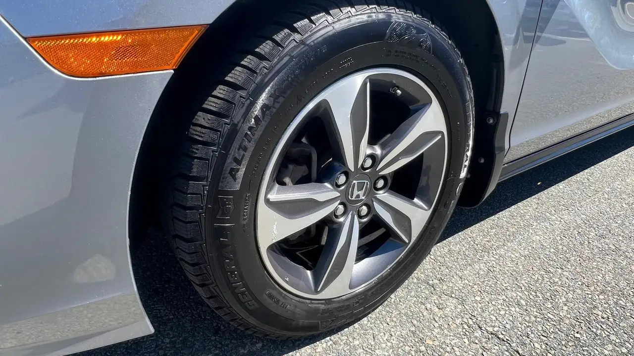 Honda Odyssey снимка Honda Odyssey