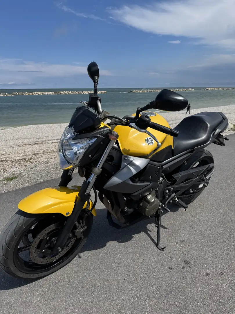 Yamaha XJ 600 yamaha xj6 2011 - 2