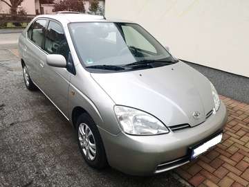 Prius (Hybrid)