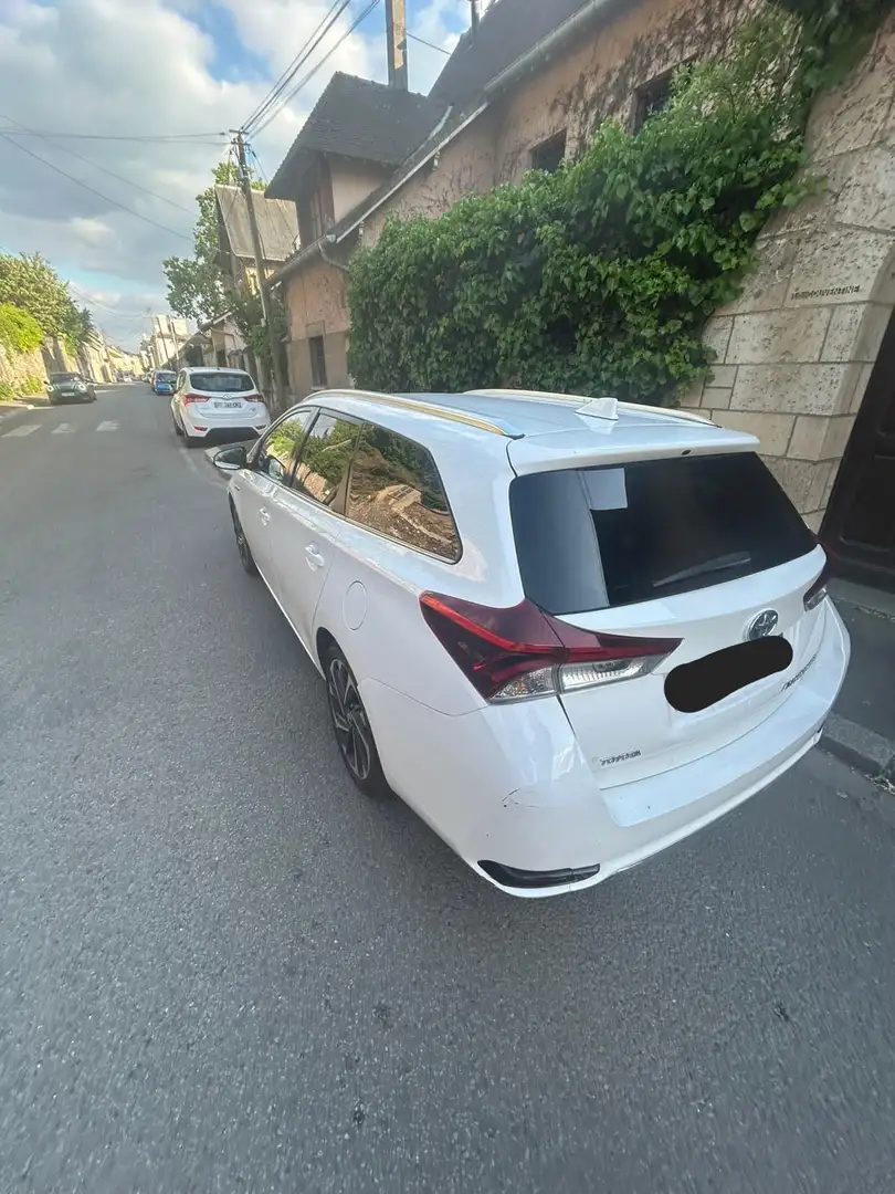 Toyota Auris Touring Sports Hybride 136h Design - 2