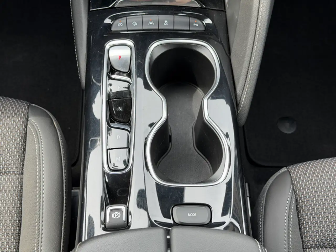 Buick Envision снимка Buick Envision