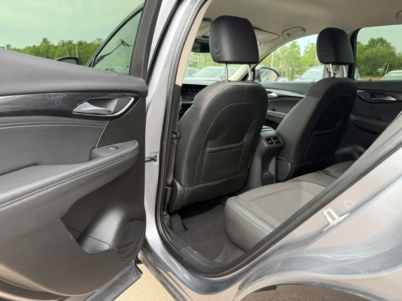 Buick Envision снимка Buick Envision