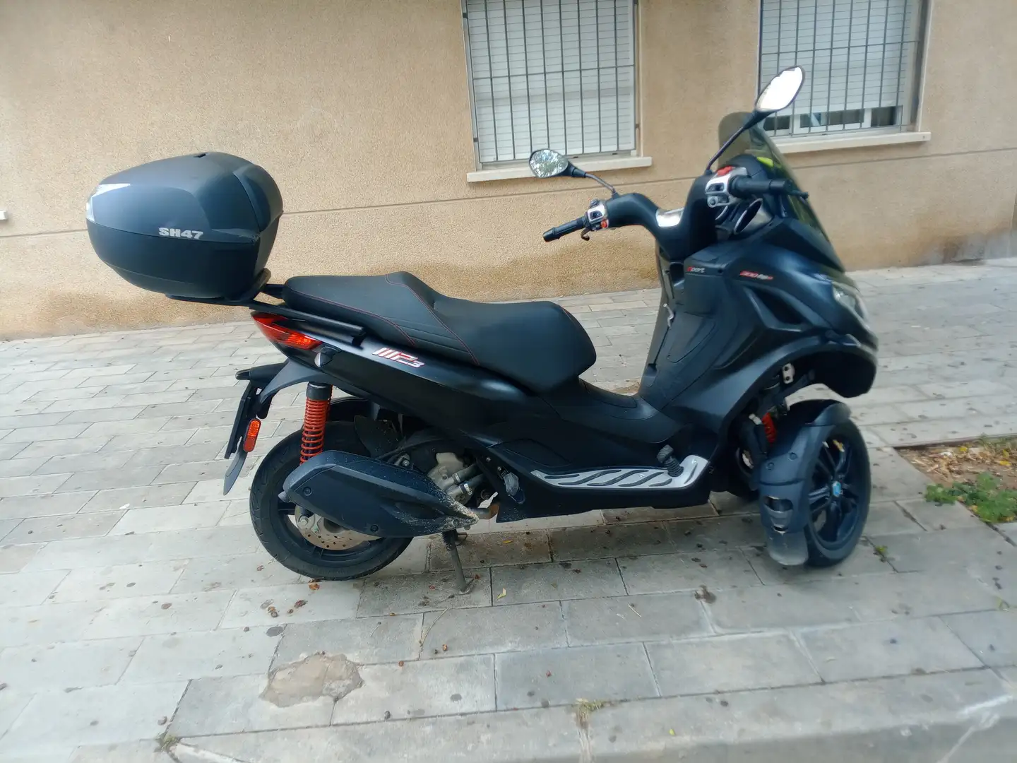 Piaggio MP3 300 Sport Negro - 2