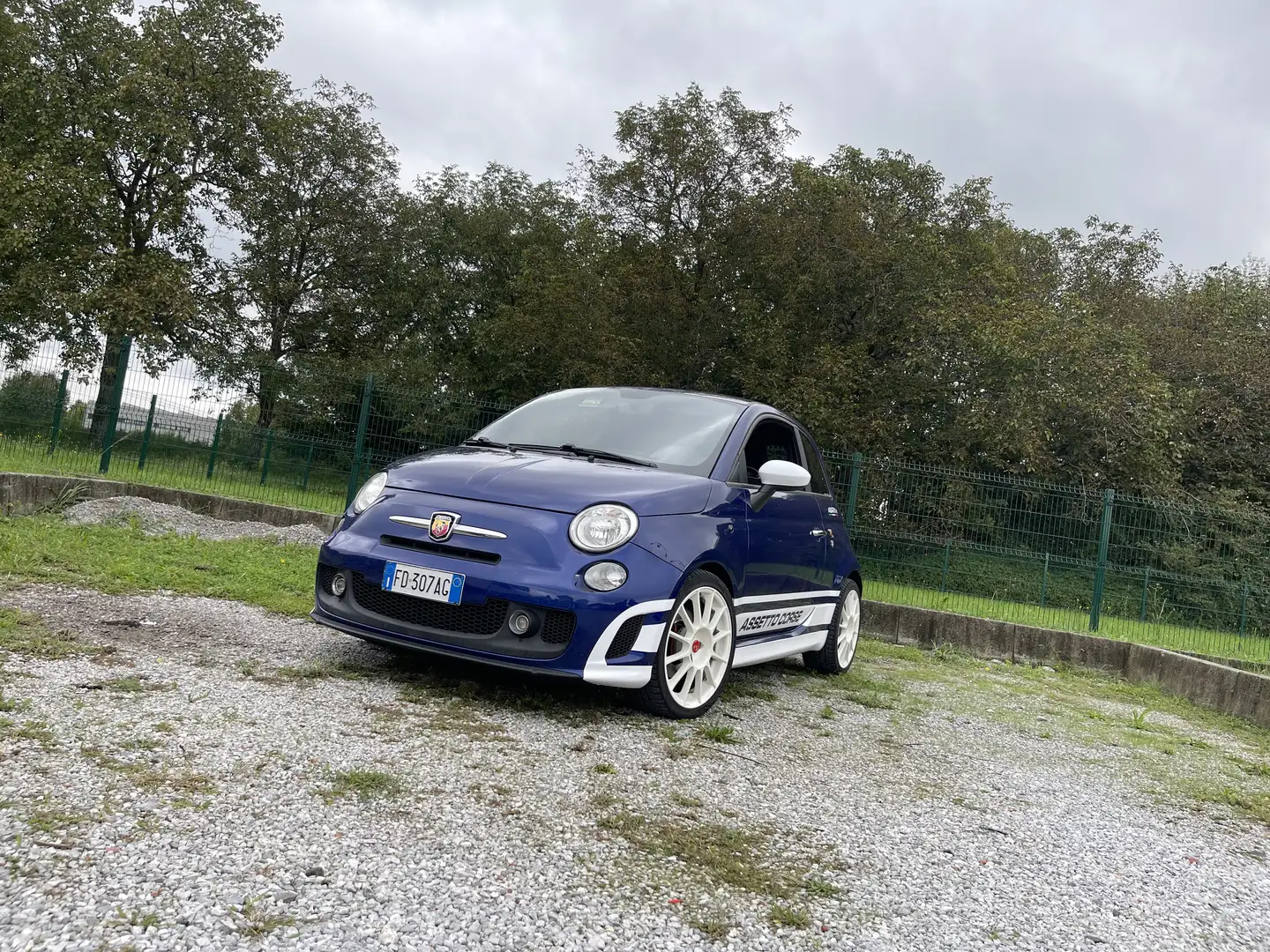 Abarth 595 1.4 16v t. t-jet Yamaha Factory Racing 160cv - 2