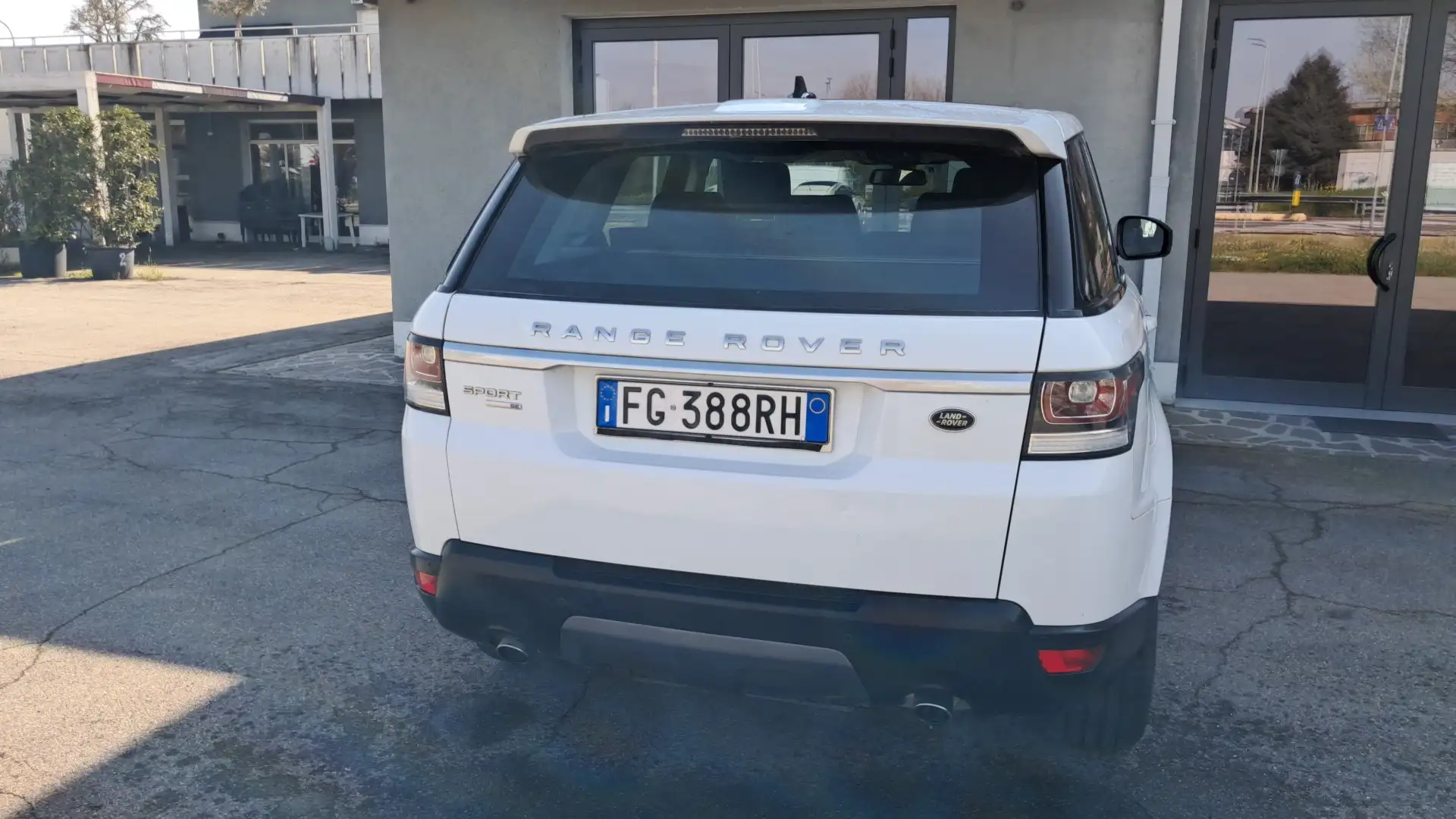 Land Rover Range Rover Sport 3.0 tdV6 SE auto - 2