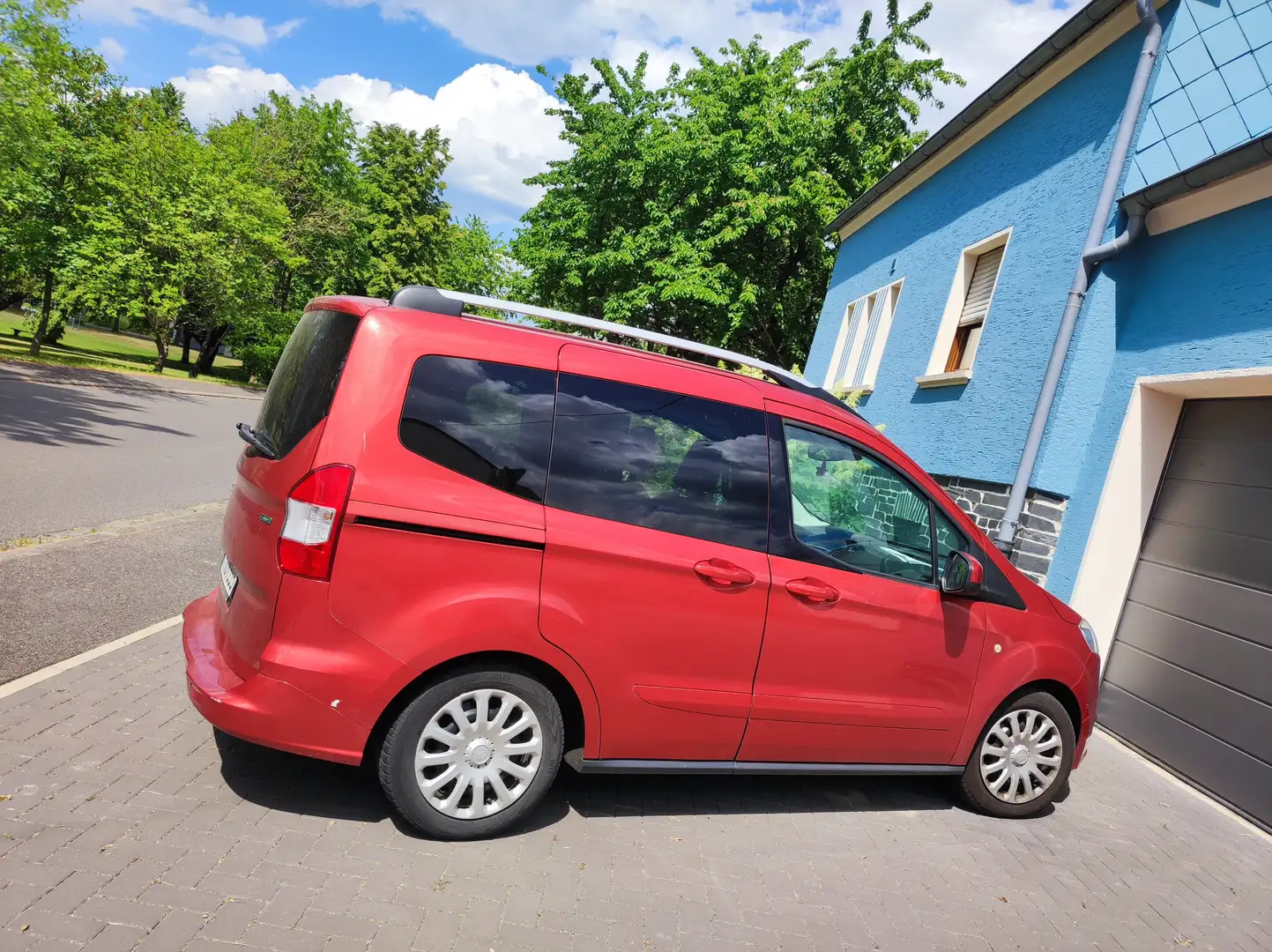 Ford Tourneo Courier Tourneo Courier 1.0 EcoBoost Titanium Rot - 1