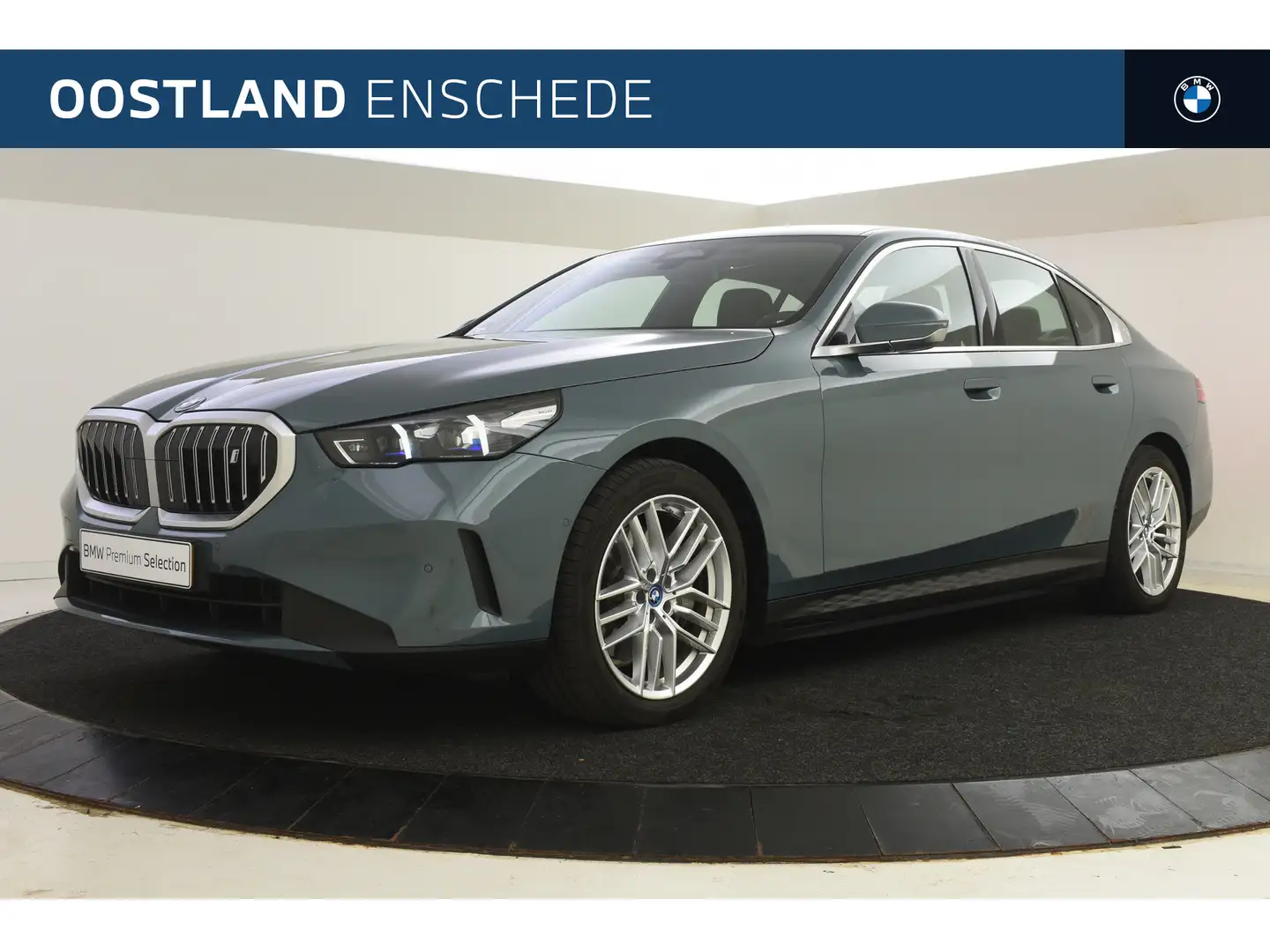 BMW i5 eDrive40 / Trekhaak / Bowers & Wilkins / Adaptieve Zelená - 1
