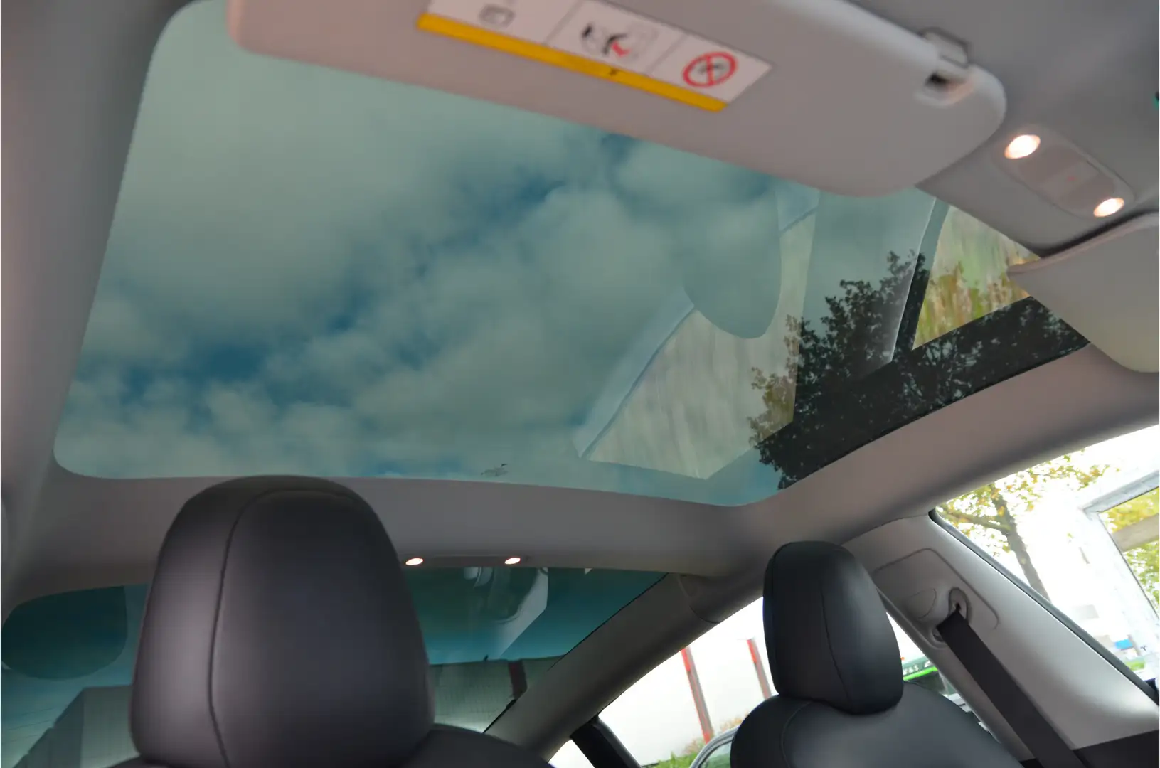Tesla Model 3 Standard RWD Plus 60 kWh AutoPilot, 19" Alu Zwart - 2