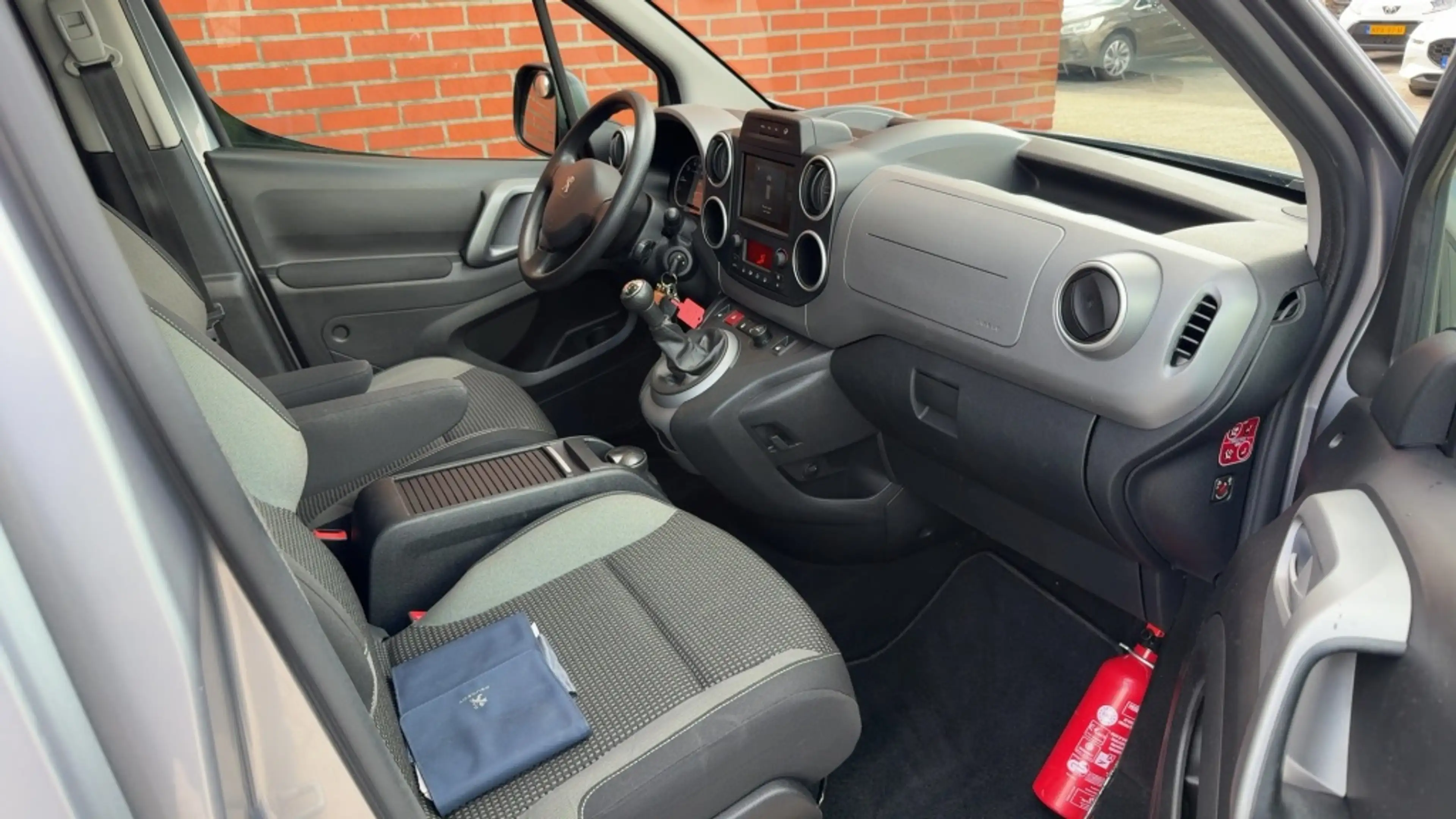 Peugeot Partner Tepee 1.2 PureTech 110PK Allure Camera Navigatie T — photo 5