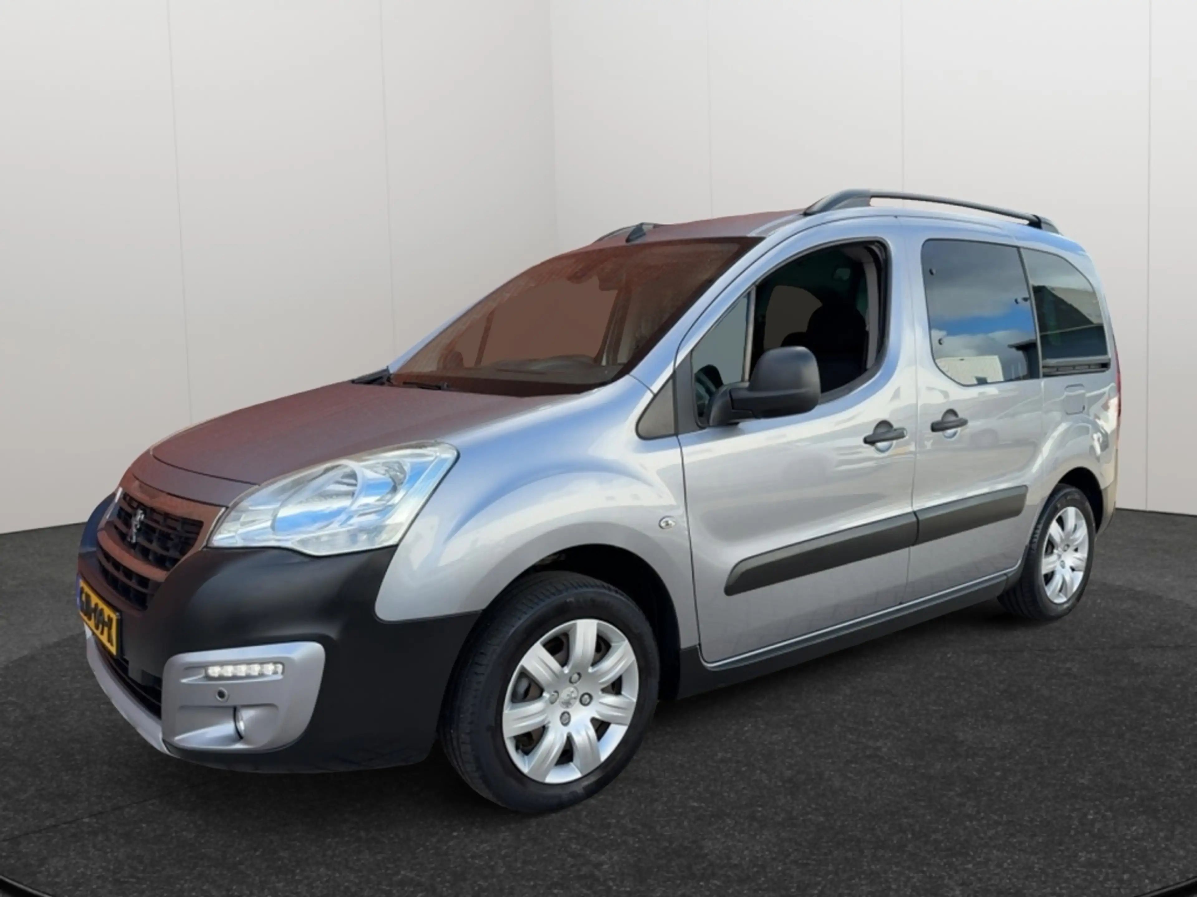 Peugeot Partner Tepee 1.2 PureTech 110PK Allure Camera Navigatie T — photo 19