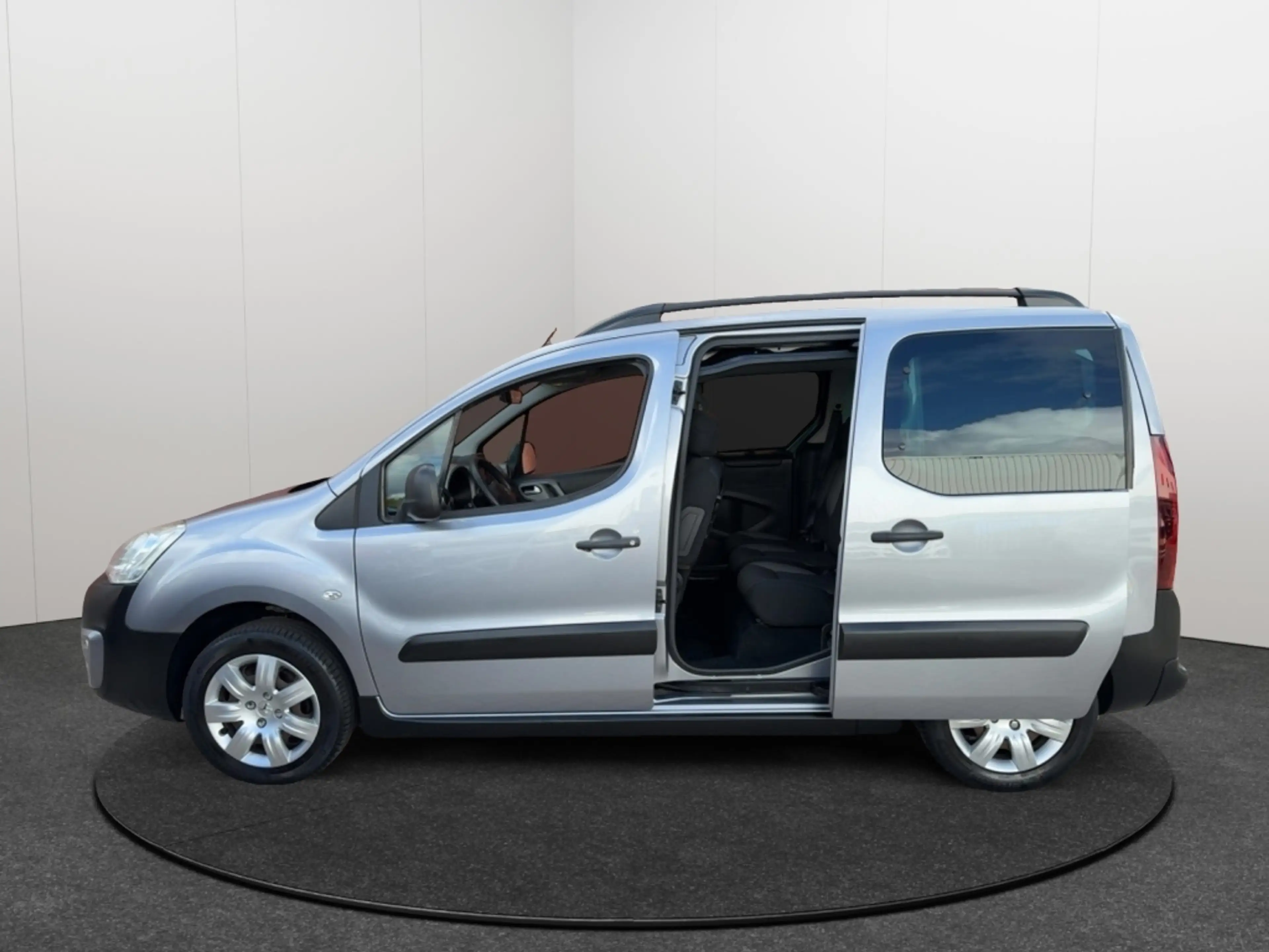Peugeot Partner Tepee 1.2 PureTech 110PK Allure Camera Navigatie T — photo 23