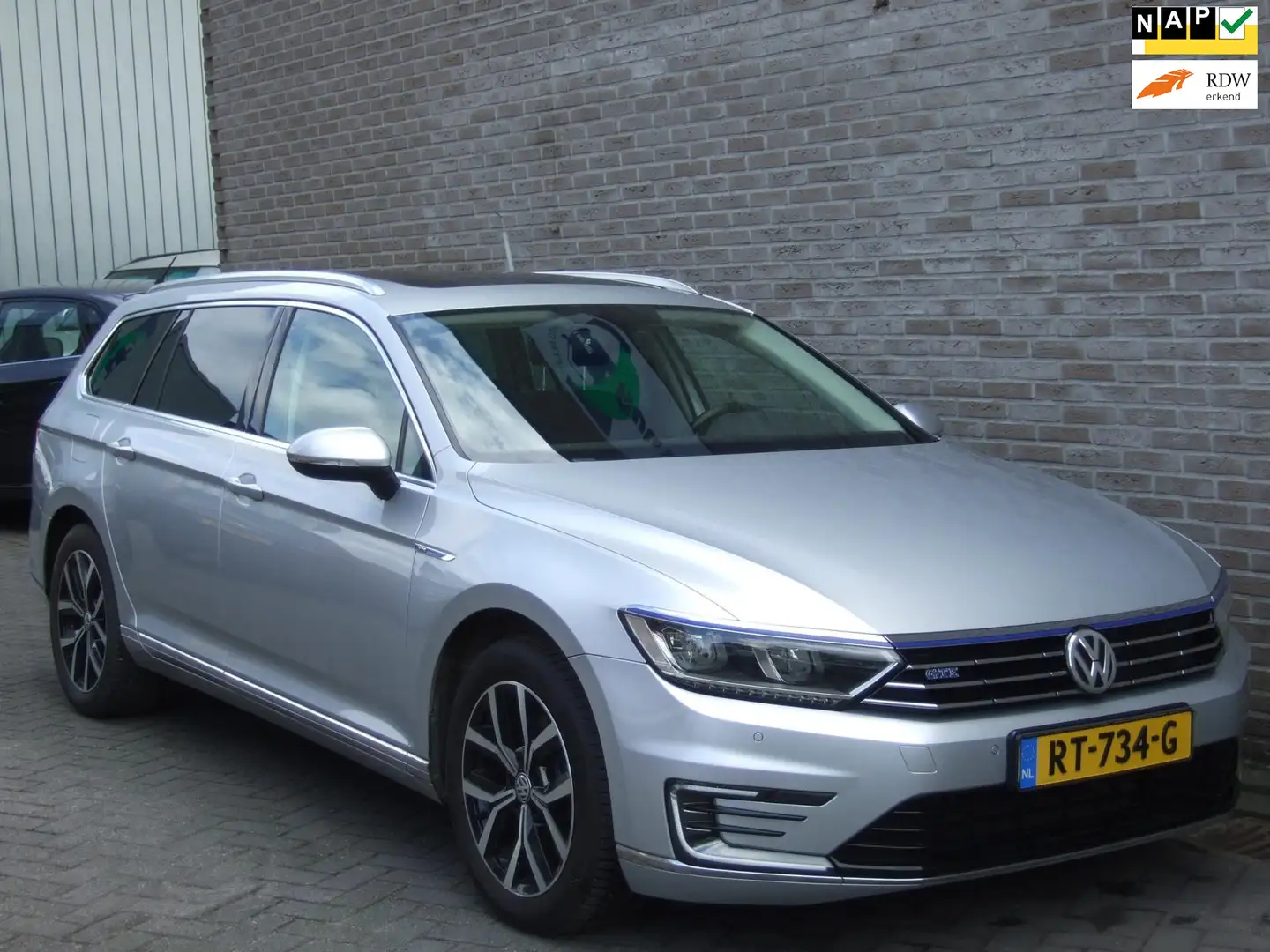 Volkswagen Passat Variant 1.4 TSI GTE - Stoelverwarming - Schuifdak - Grigio - 1