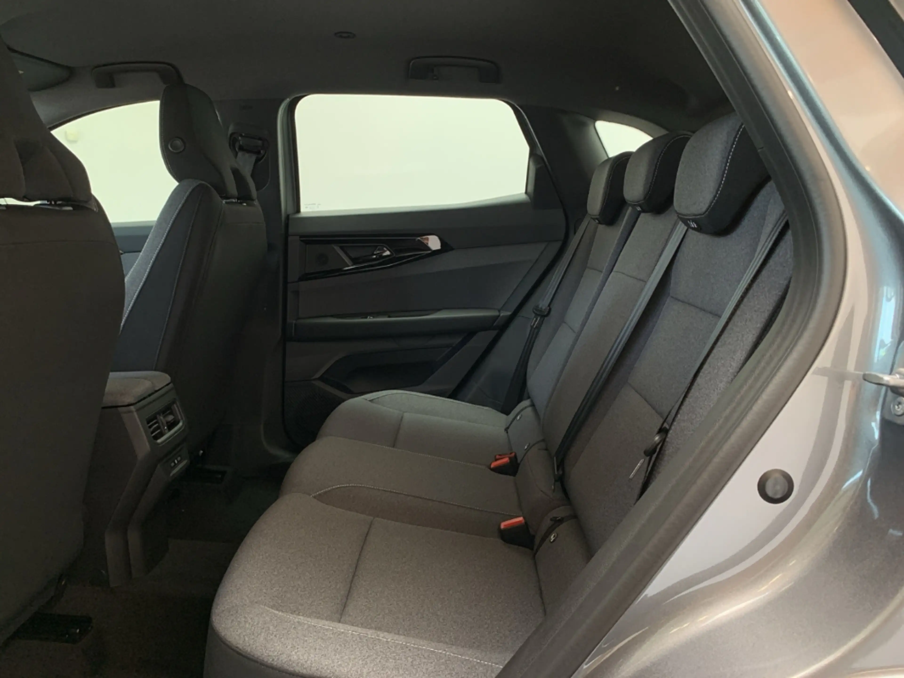 Renault Austral EVOLUTION 1.3 TCe 160 Mild Hybrid Evolution SHZ — photo 11