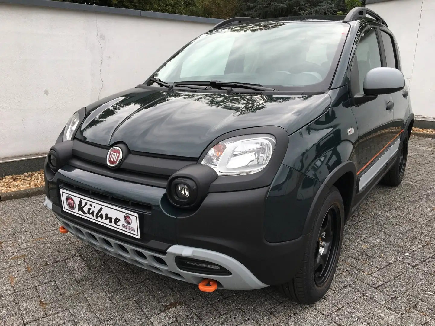 Fiat Panda Cross MY22 GARMIN Hybrid 1.0 GSE 51kw Grün - 2