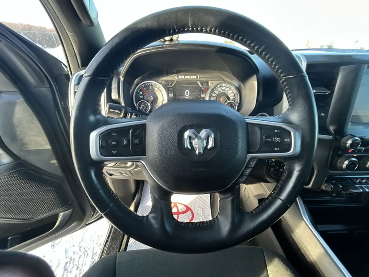 RAM 1500 снимка RAM 1500