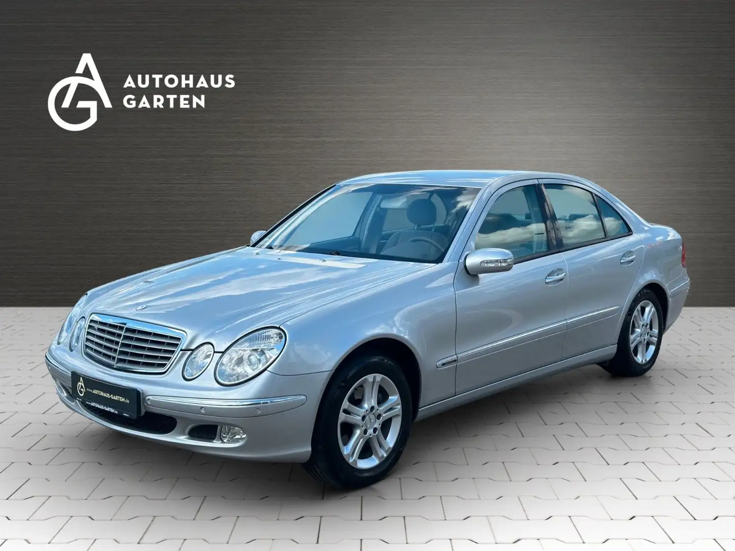 Mercedes-Benz E 200 Lim. Kompressor Automatik PDC Tempomat Серебристый - 1