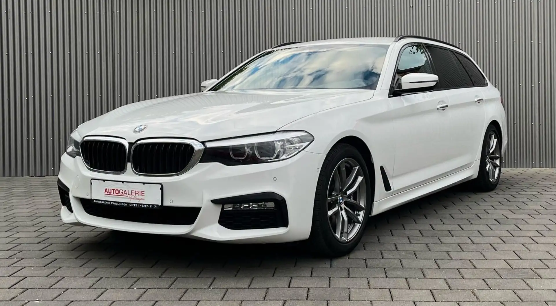 BMW 525 Baureihe 5 Touring 525 d M Sport Weiß - 1