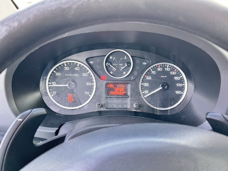 Peugeot Partner Partner Tepee 1.6 BlueHDi Active S — photo 12