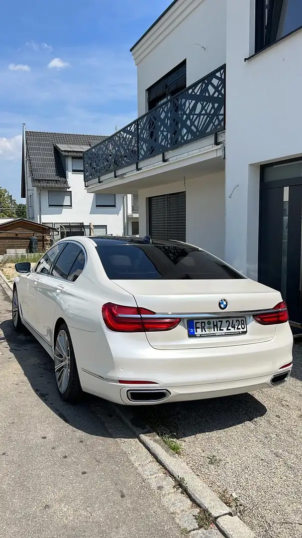 BMW 750 750d xDrive - 2