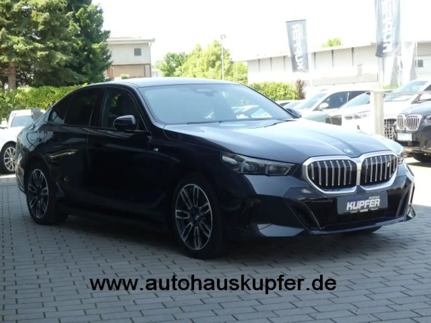 BMW i5 eDrive 40 M Sportp. HarmanKard-ACC°bel.Sitze Negro - 2