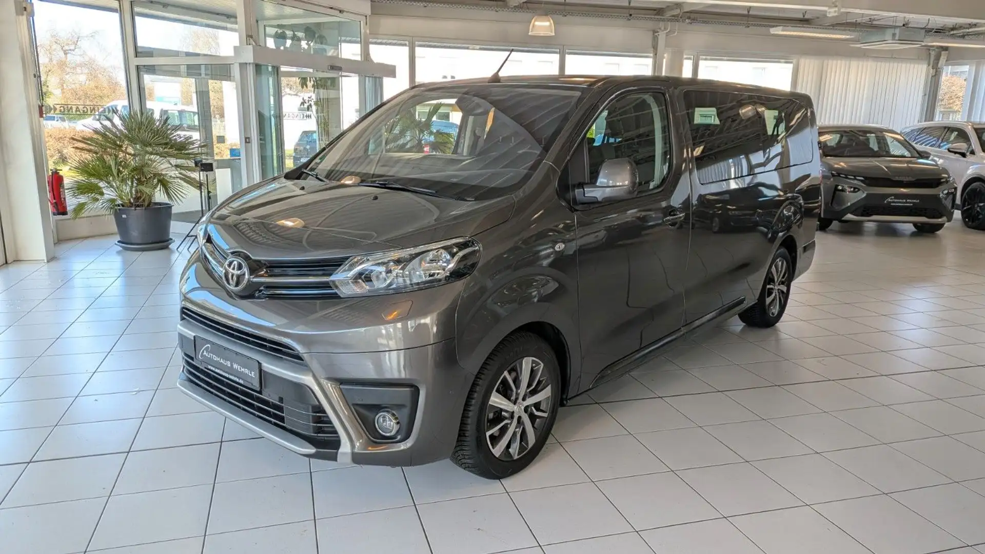 Toyota Proace Verso L2 Shuttle Comfort *AHK*Automatik* Grau - 1