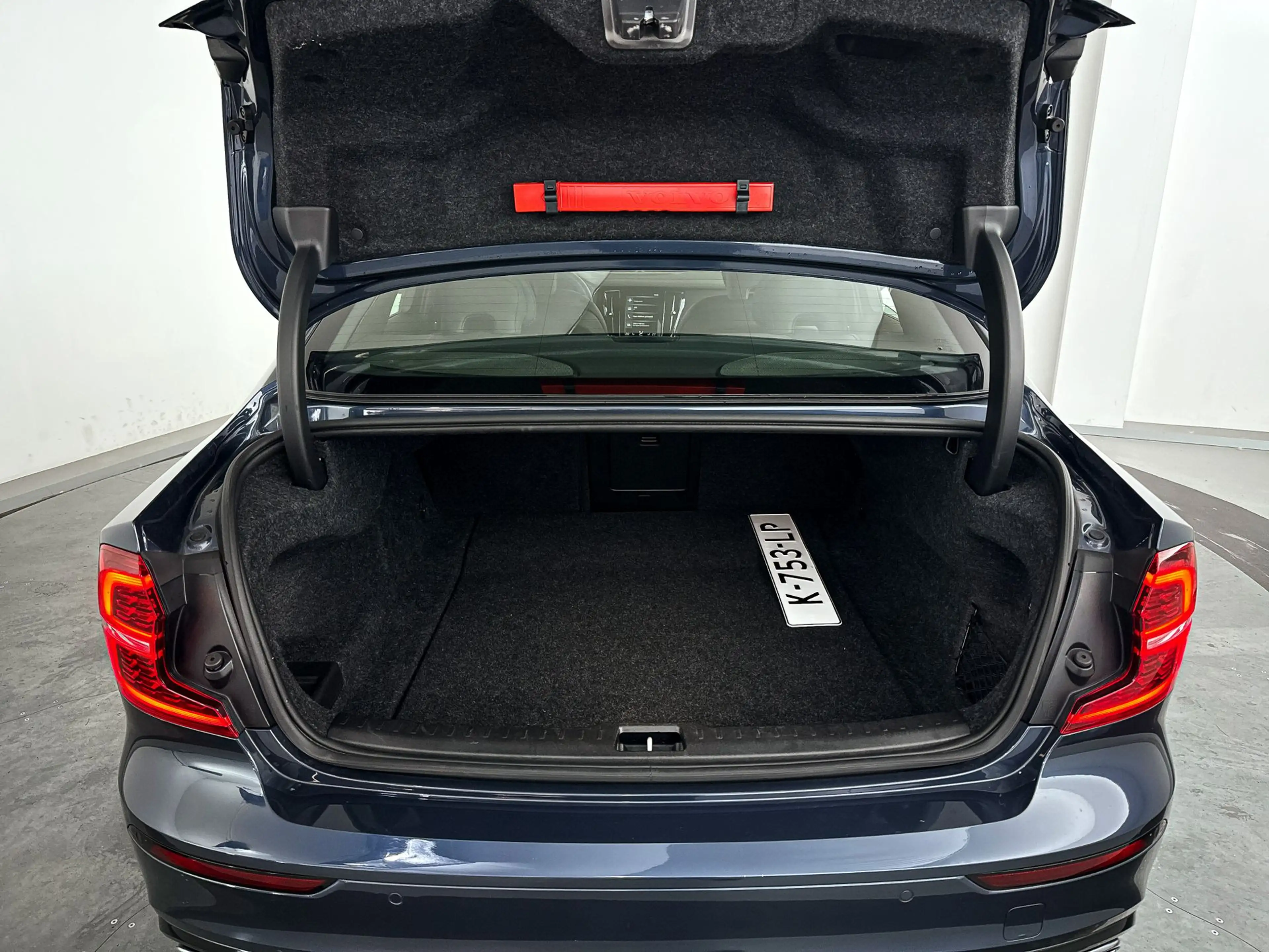 Volvo S60 B4 R-Design | Parkeercamera | Harman Kardon | Stoe — photo 14