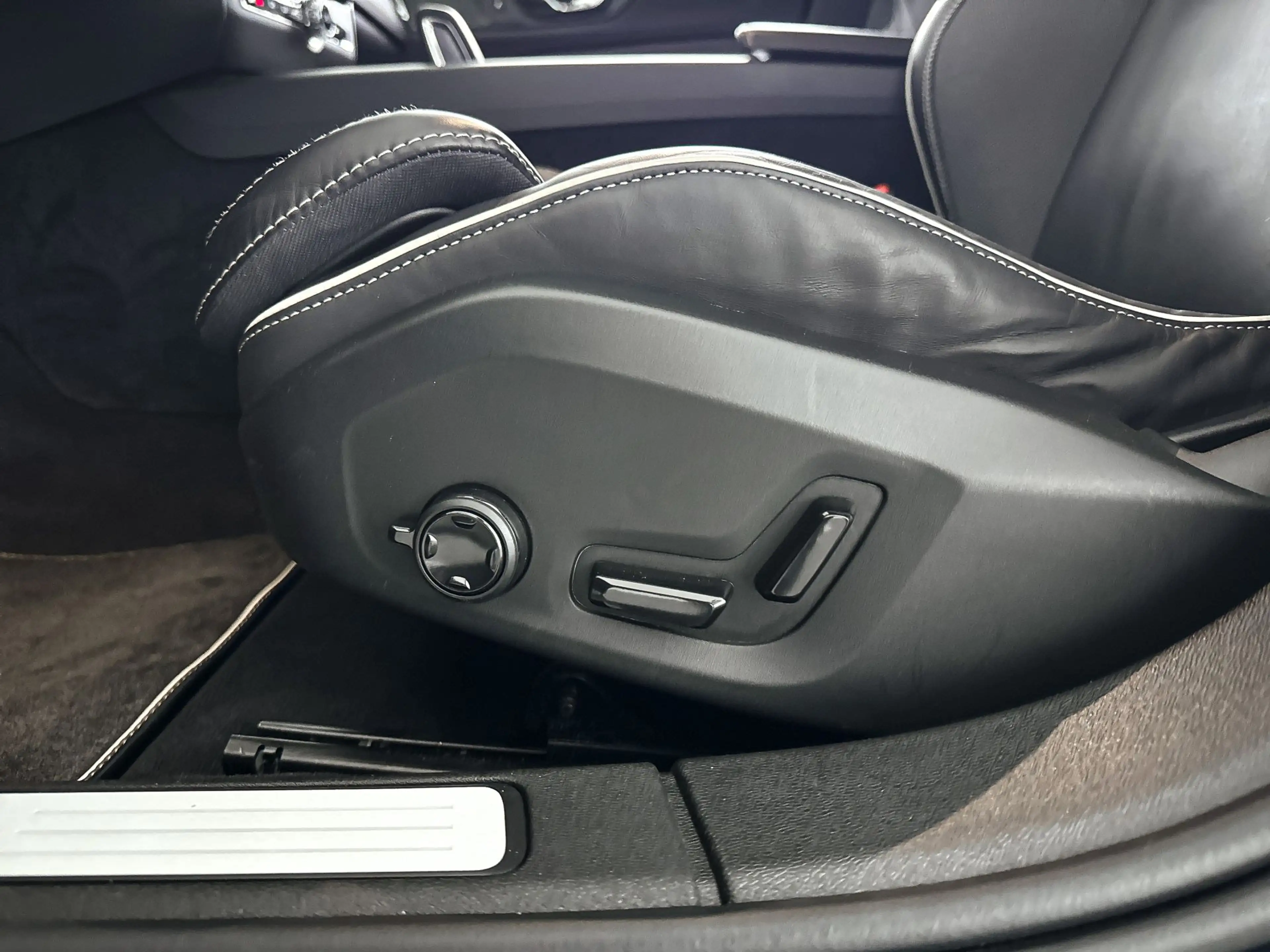 Volvo S60 B4 R-Design | Parkeercamera | Harman Kardon | Stoe — photo 7