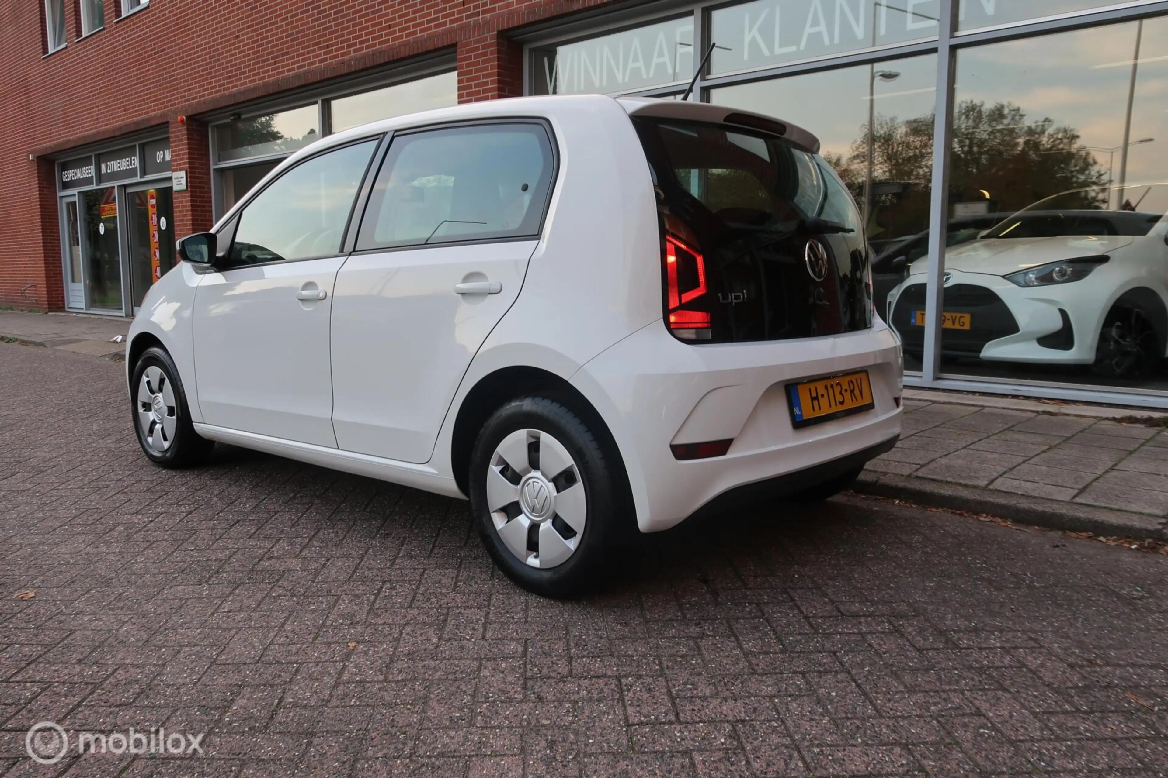 Volkswagen up! 1.0 BMT high up! Airco NAP 60 PK — photo 7