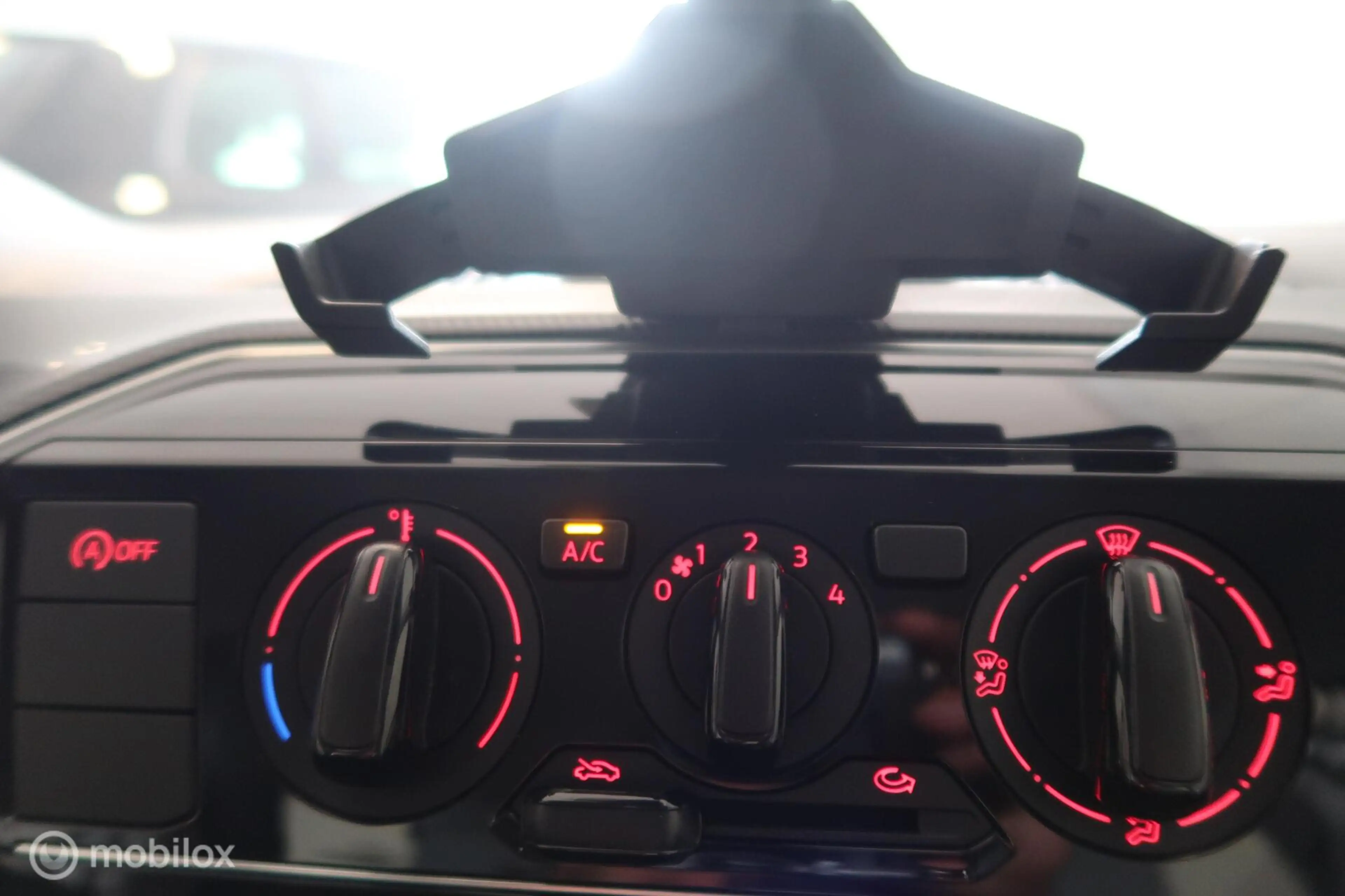 Volkswagen up! 1.0 BMT high up! Airco NAP 60 PK — photo 13