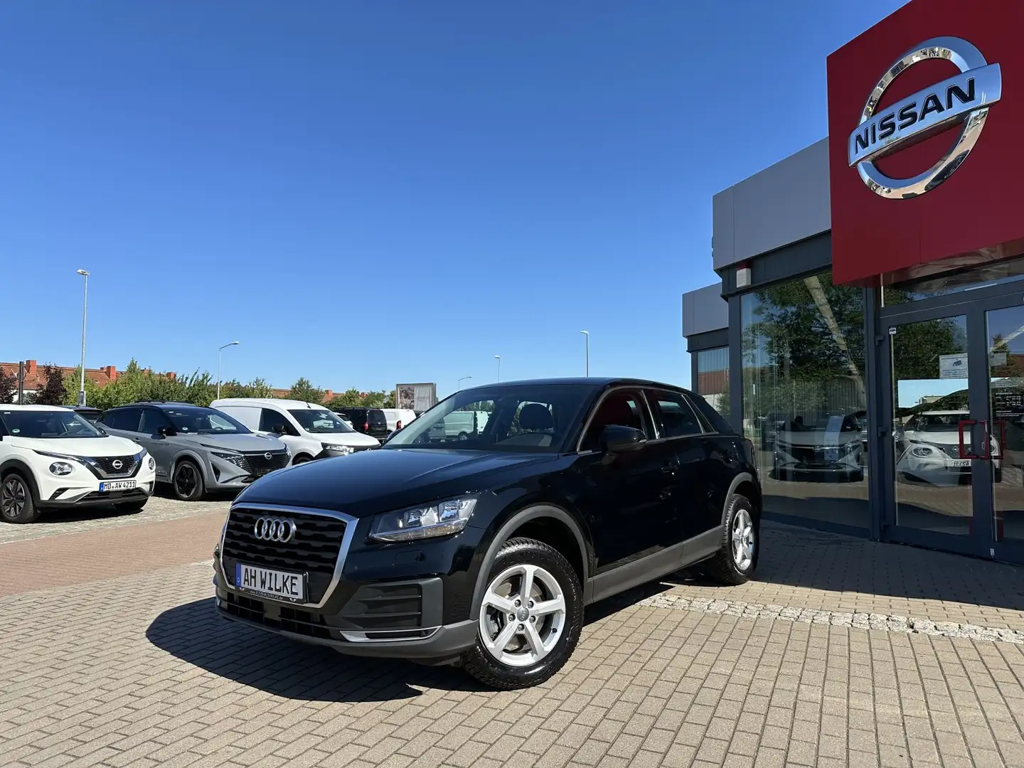 Audi Q2 1.0 TFSI SHZ/2xPDC/4 SEASON/MUFU Schwarz - 1