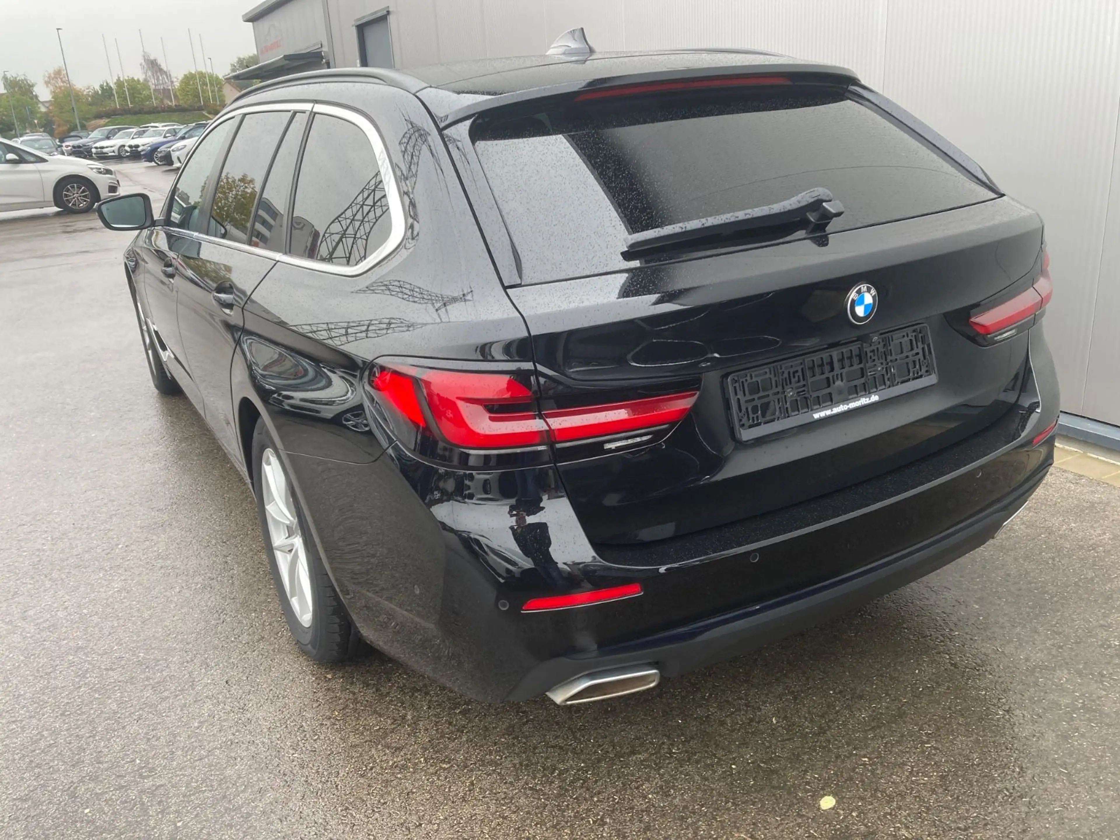 BMW 520 iA*Touring *WLAN*DAB*LED*Teilleder — photo 9