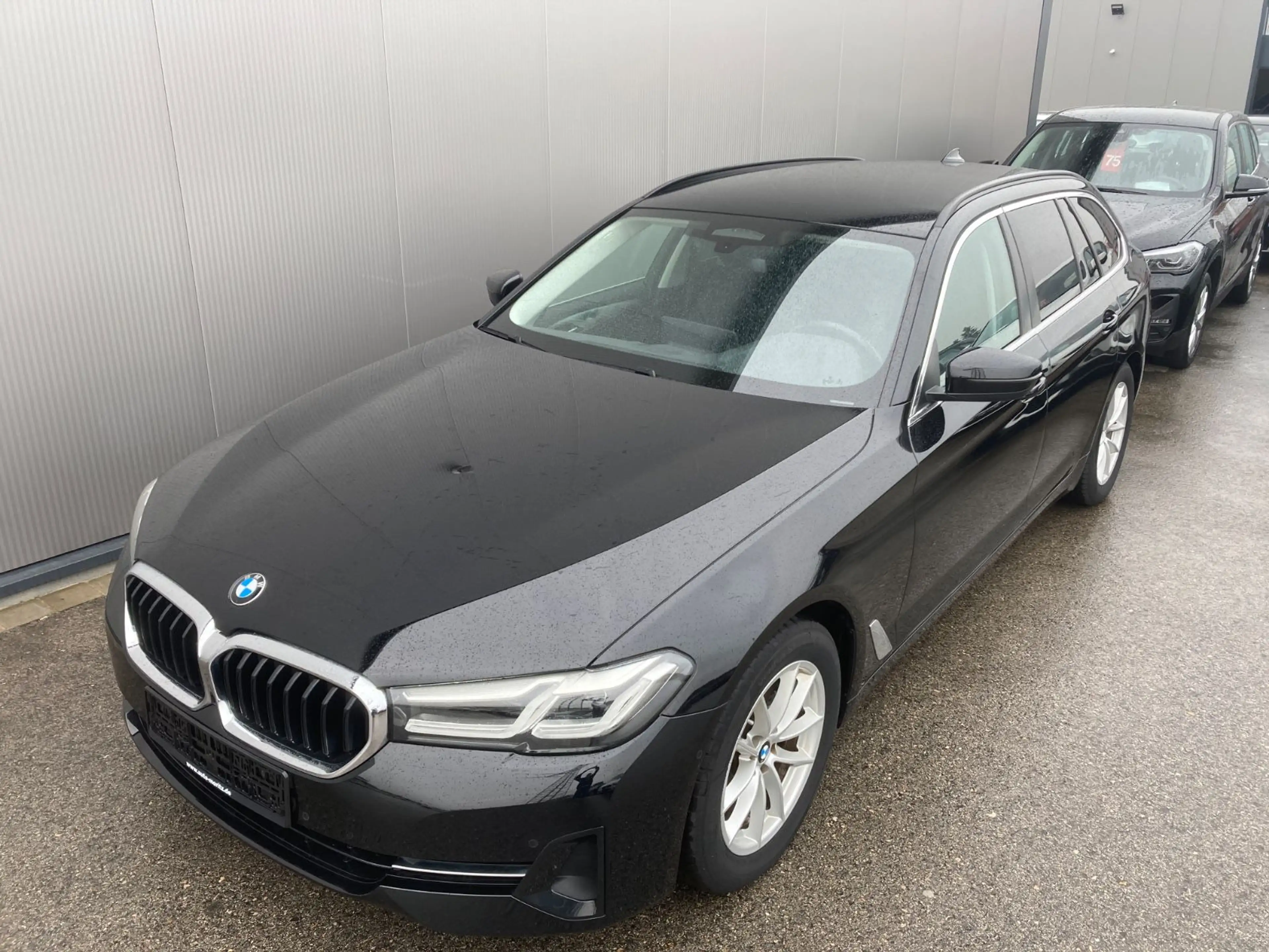 BMW 520 iA*Touring *WLAN*DAB*LED*Teilleder — photo 8