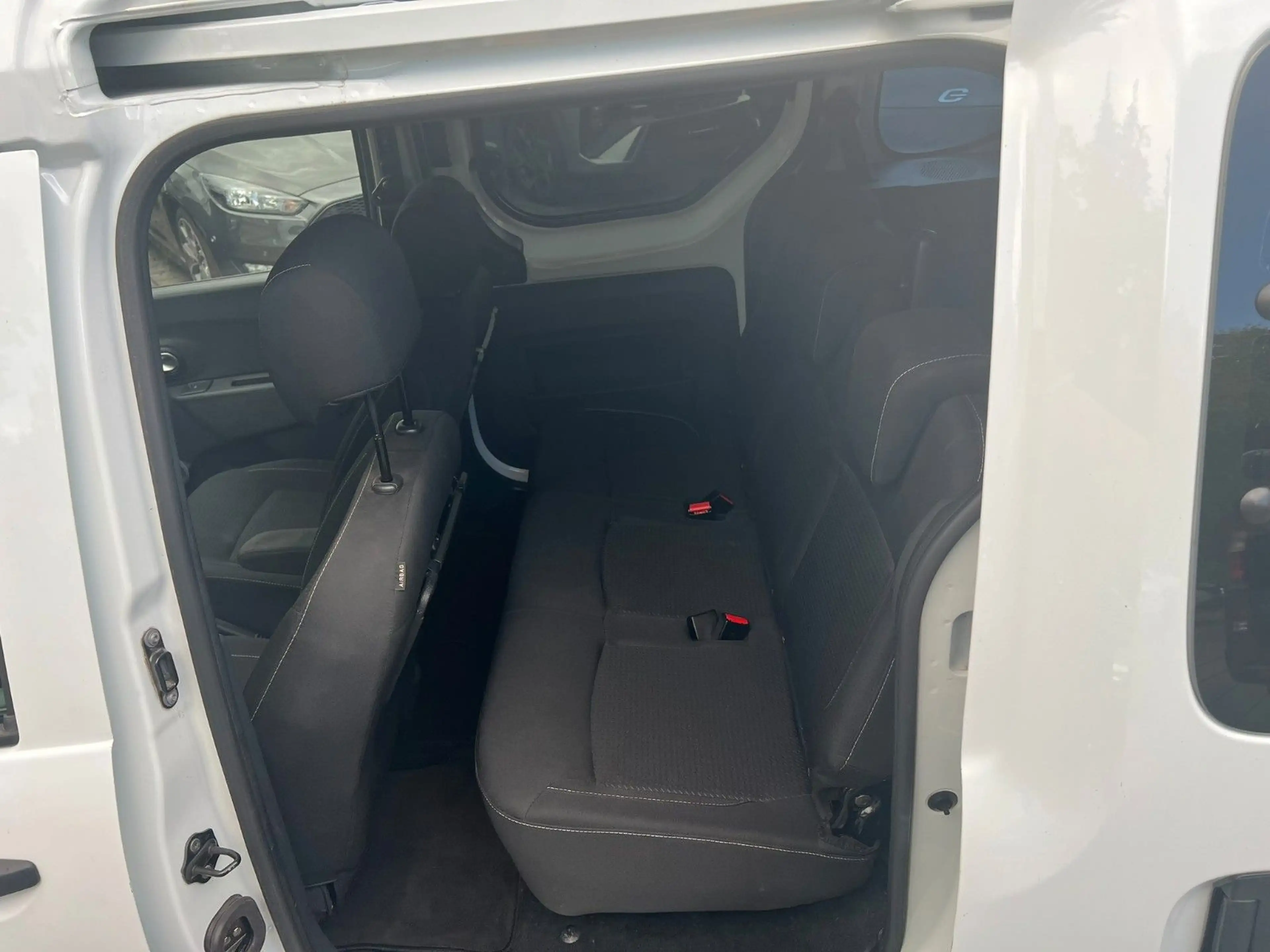 Dacia Dokker Comfort 1.3 KLIMA TMPT PDC — photo 13