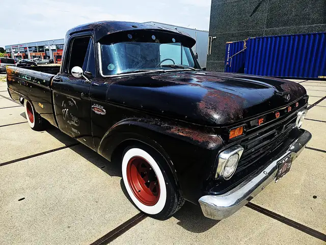 Ford F-100 Longbed Automatic V8 LPG Patina